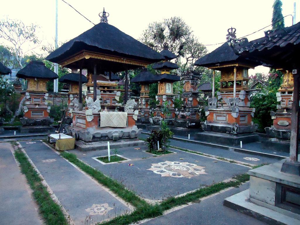 Dewa Put Pensión Ubud Exterior foto
