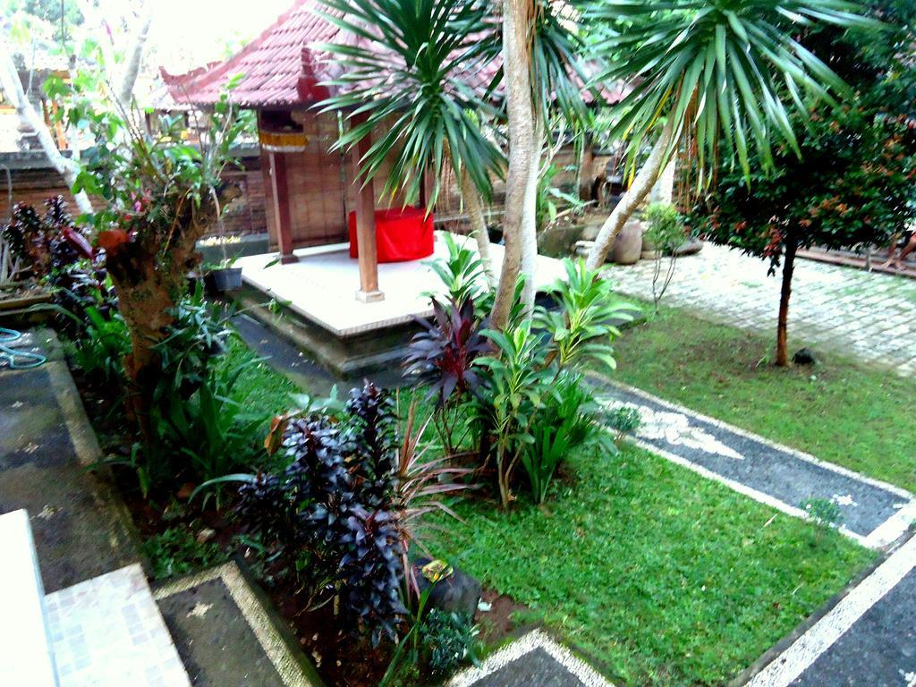 Dewa Put Pensión Ubud Exterior foto